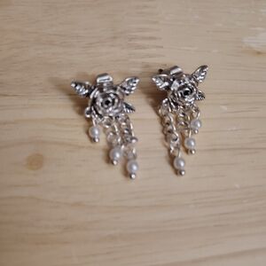 Urban Outfitters Vintage Style Rose Pearl Dangle Chain Dainty Silver Earrings